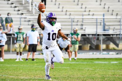 andre_twine's tweet photo. Ok to start it off we will go with the Mike Miller Award. Our 2021-2022 recipient is......   @archieee____ 

Archie Hill!!!!!! https://t.co/hkoiZEuoDG
