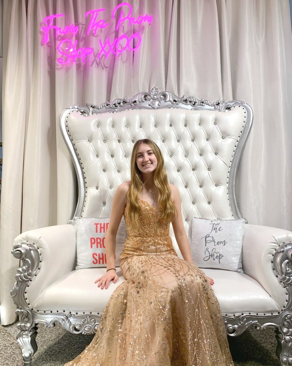 ThePromShop's tweet image. All the love for GOLD this year😍 
-
-
-
#thepromshop #promdress #prom2022 #happyholidays #gold