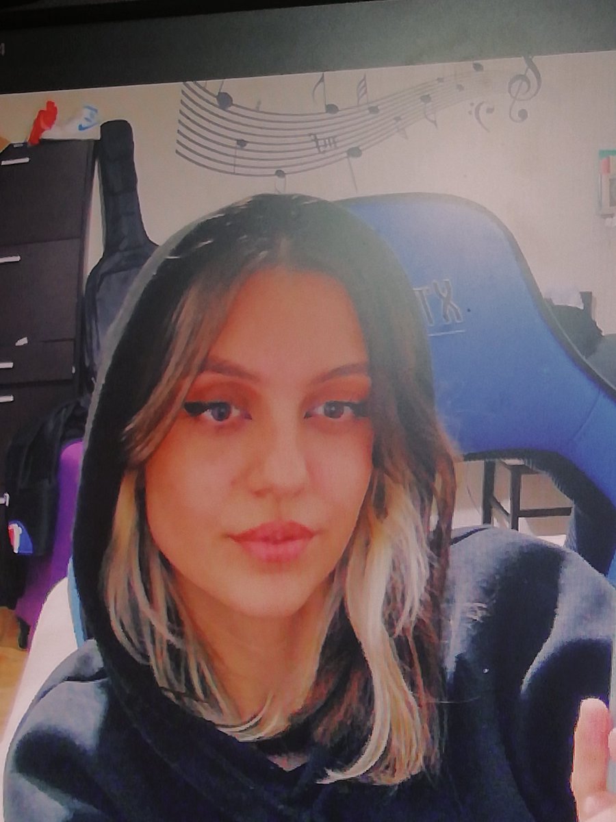 AnndryuX's tweet photo. 🤔🤔🤔 https://t.co/274ibt2GqK