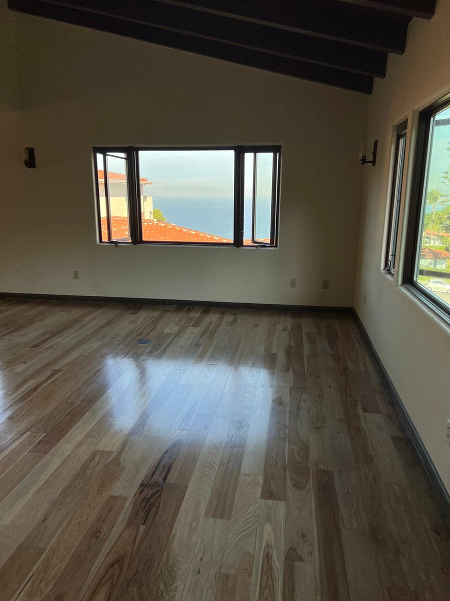 FlooringMy's tweet photo. Solid Hickory Hardwood Refinish in Palos Verdes,CA. 
What do you think? 😊
#hardwoodrefinish #refinish #wood #hardwoodfloors https://t.co/IEp9jS4K1X