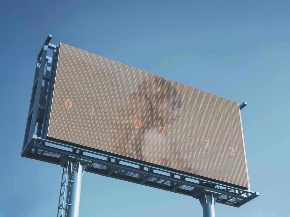 tayIornation__'s tweet photo. New Taylor Swift billboard presumed to be teasing a new project, spotted at London.

"01.07.22." https://t.co/LsWz4k4XQt