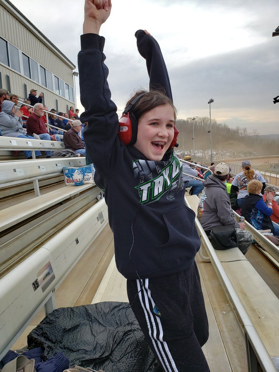 pa410sprinter's tweet photo. @NosEnergyDrink @WorldofOutlaws For me its @PortRoyalSpdway simple for the fact my daughter is with me https://t.co/hUQVjnW6Gx