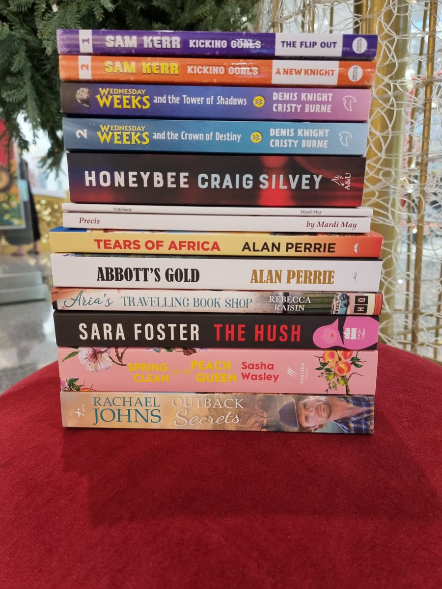DymocksE's tweet photo. 🎁 24 Days of Christmas Gift 🎁
Day Twenty-Four - Local Talent

We are so lucky to have such wonderful local talent. This year we have had visits from many local authors who kindly gave their time to sign copies of their books and meet their readers.
#ShopLocal #bookstore #books https://t.co/fMmVedFpTq