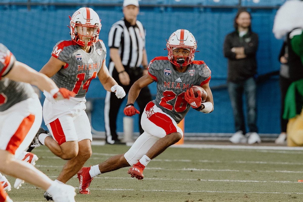 miamiuniversity's tweet photo. Congratulations on the win @MiamiOHFootball. 🏆 #RiseUpRedHawks #LoveAndHonor @MiamiRedHawks https://t.co/QBoRMsYCv1