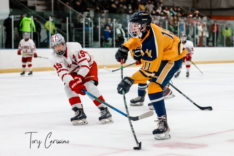 It's 2-0 after 1 period here at the <a href="/CDGACivicCenter/">GCCC</a> as <a href="/victorhshockey/">Victor HS Hockey</a> leads @CAbraveshockey