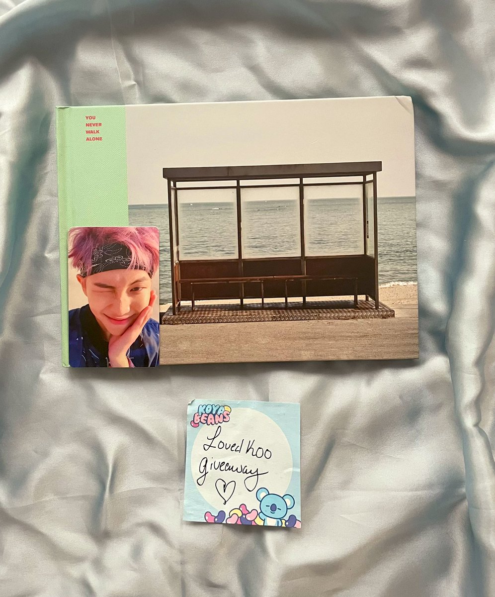 Iovedkoo's tweet photo. BTS YNWA ALBUM GIVEAWAY🤍🎄

RULES: 
🌟 follow
🌟 retweet this tweet 
🌟 reply country + namjoon pics!

DETAILS:
✨ left/green ver 
✨ namjoon photocard 
✨ please beware of conditions! (corner damages in photo)

ENDS 12/27

HAPPY HOLIDAYS 🎊 https://t.co/t91jY4GgWS