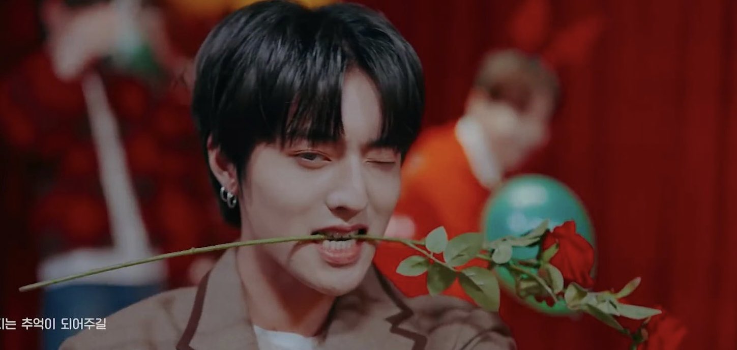 Kae 薔薇は口にくわえるものだよ T Co Ggtupdihfl Twitter