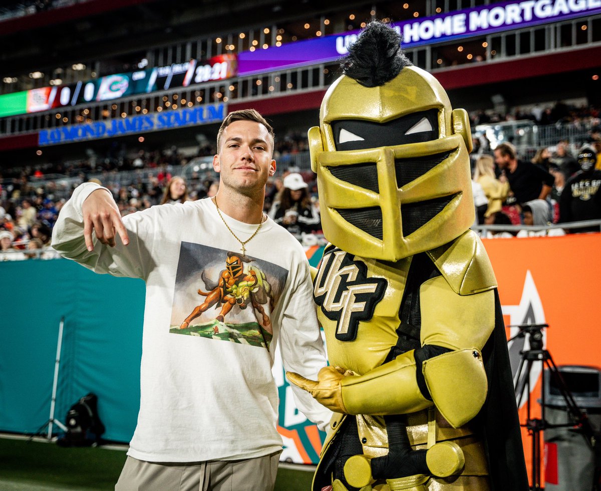 Bleacher Report CFB tweet media