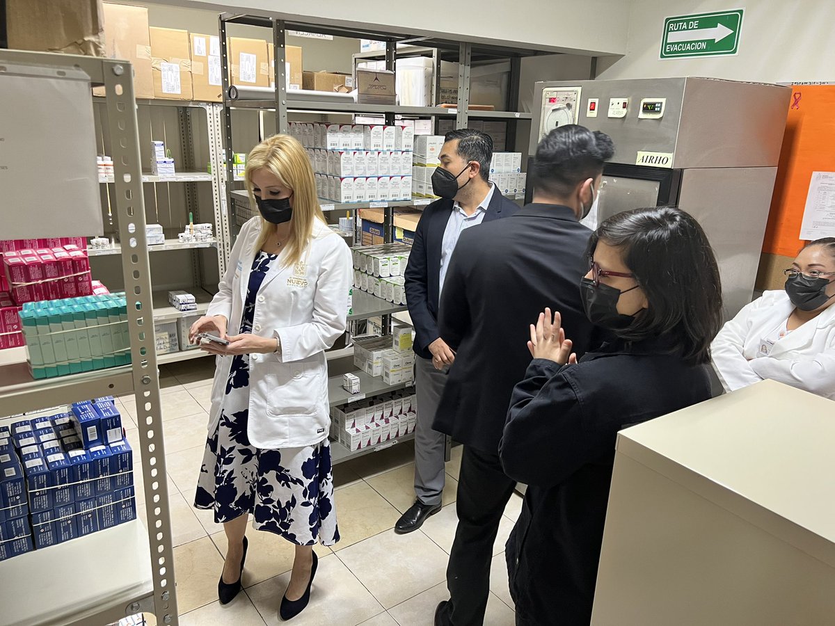 El CAPASITS MTY recibió la visita de la Dra. <a href="/AlmaRosaMarroq2/">Alma Rosa Marroquin</a>, Secretaria de <a href="/NlSalud/">Secretaría de Salud Nuevo León</a>, <a href="/LuRiojas/">lucía</a> Secretaria del <a href="/AyuntamientoMTY/">Secretaría del Ayuntamiento de Monterrey</a>, <a href="/dralilygarciaNL/">Dra. Lily García Rodríguez</a>, Subsecretaria de Prevención y Control de Enfermedades y el Dr. Miguel Romero, Secretario Técnico del COESIDA Nuevo León.