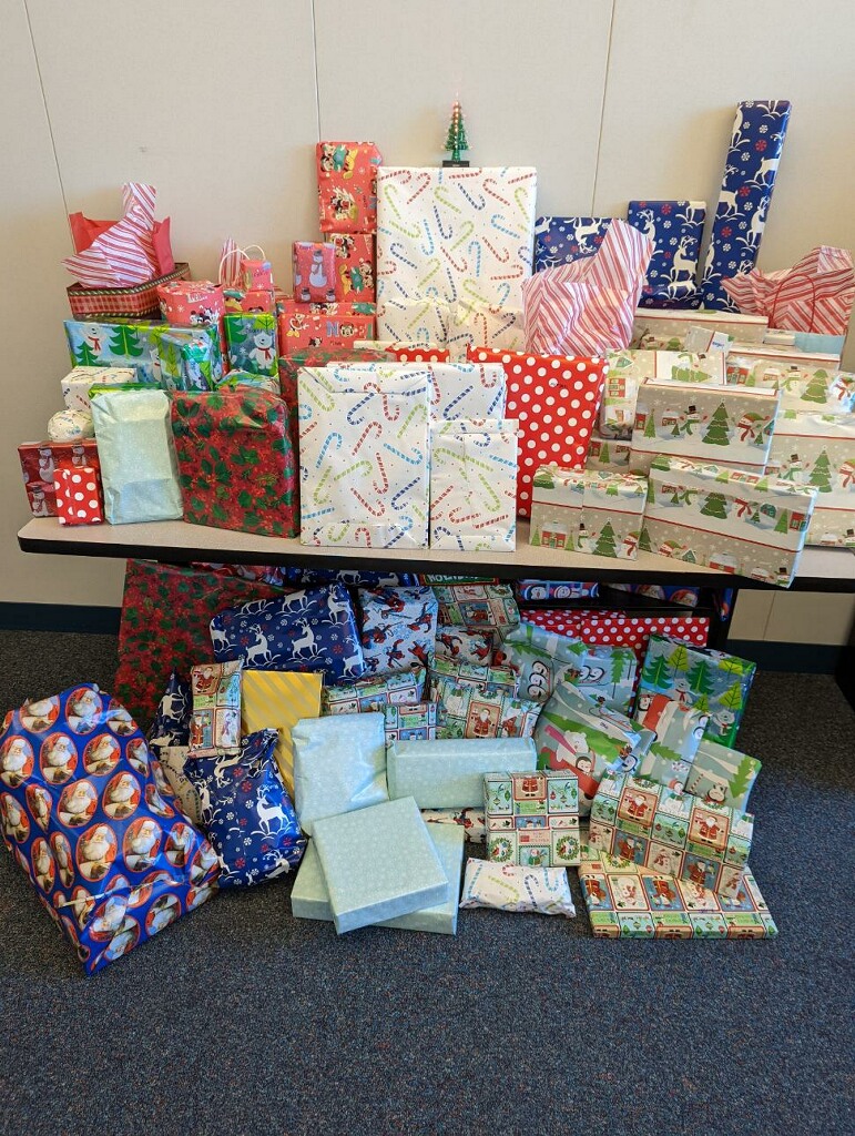 capecoraltech's tweet photo. Huge thank you to everyone who chipped in to make this a special Christmas and holiday season for the children of some of our students. #ProjectCheer https://t.co/tnxyhjauZV