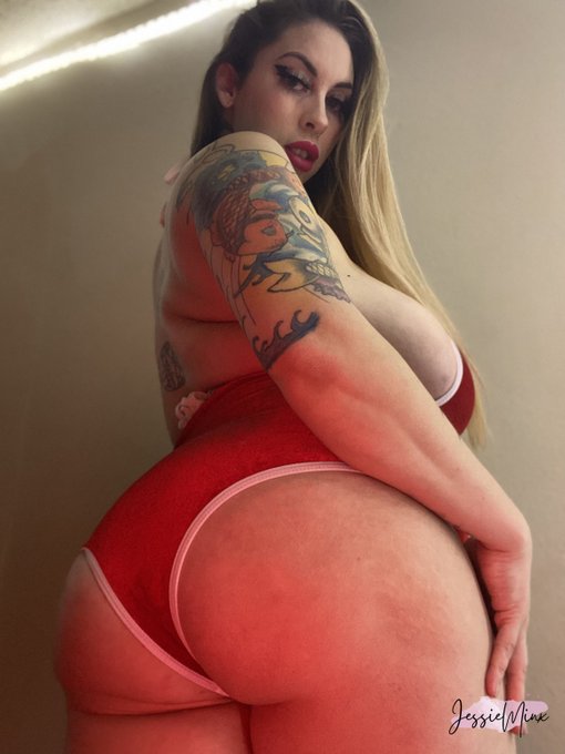 I truly believe I'd spend your christmas bonus better than you 😈 https://t.co/DN0JnZX2Zv