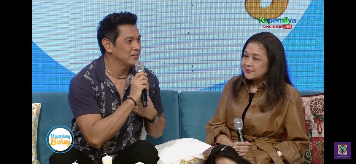 teamvalenciano's tweet photo. My heart!!!!! 🥰💚 I love you both @GaryValenciano1 @AngeliPV @manila_genesis 

#MagandangBuhay #GaryVMagandangBuhay https://t.co/q4VZQqvafX
