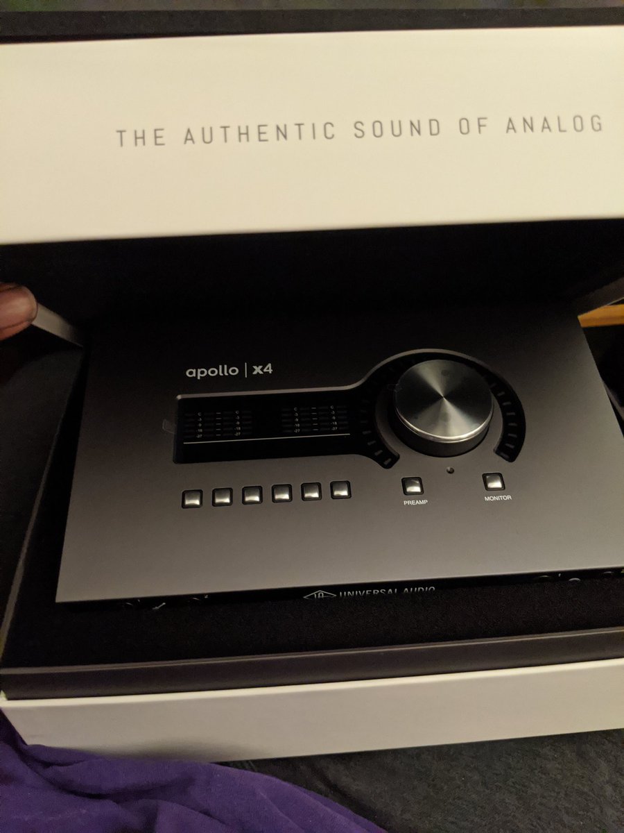 The authentic sound of analog...hmmm let's fucking go #majorupgrade

#happynewgear #unboxing #apollox4