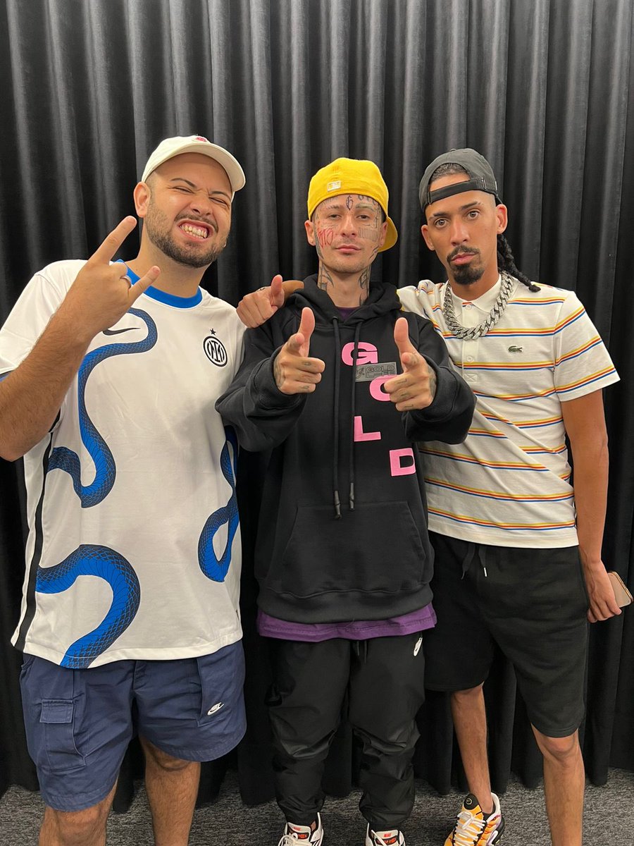 PodcastCometa's tweet photo. Já foram assistir o nosso ep com o Duzz? 😜
https://t.co/XAPDG7hjl1 https://t.co/pvmSpT6FZu