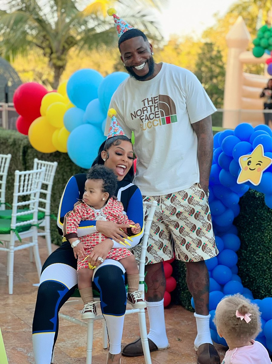 KeyshiaKaoir's tweet photo. Happy birthday ICE!!!!!!!! Love u baby 🧊🎉 https://t.co/UL9DhRgnig