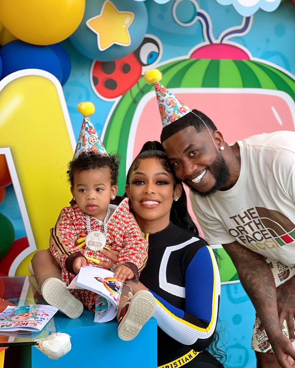KeyshiaKaoir's tweet photo. Happy birthday ICE!!!!!!!! Love u baby 🧊🎉 https://t.co/UL9DhRgnig