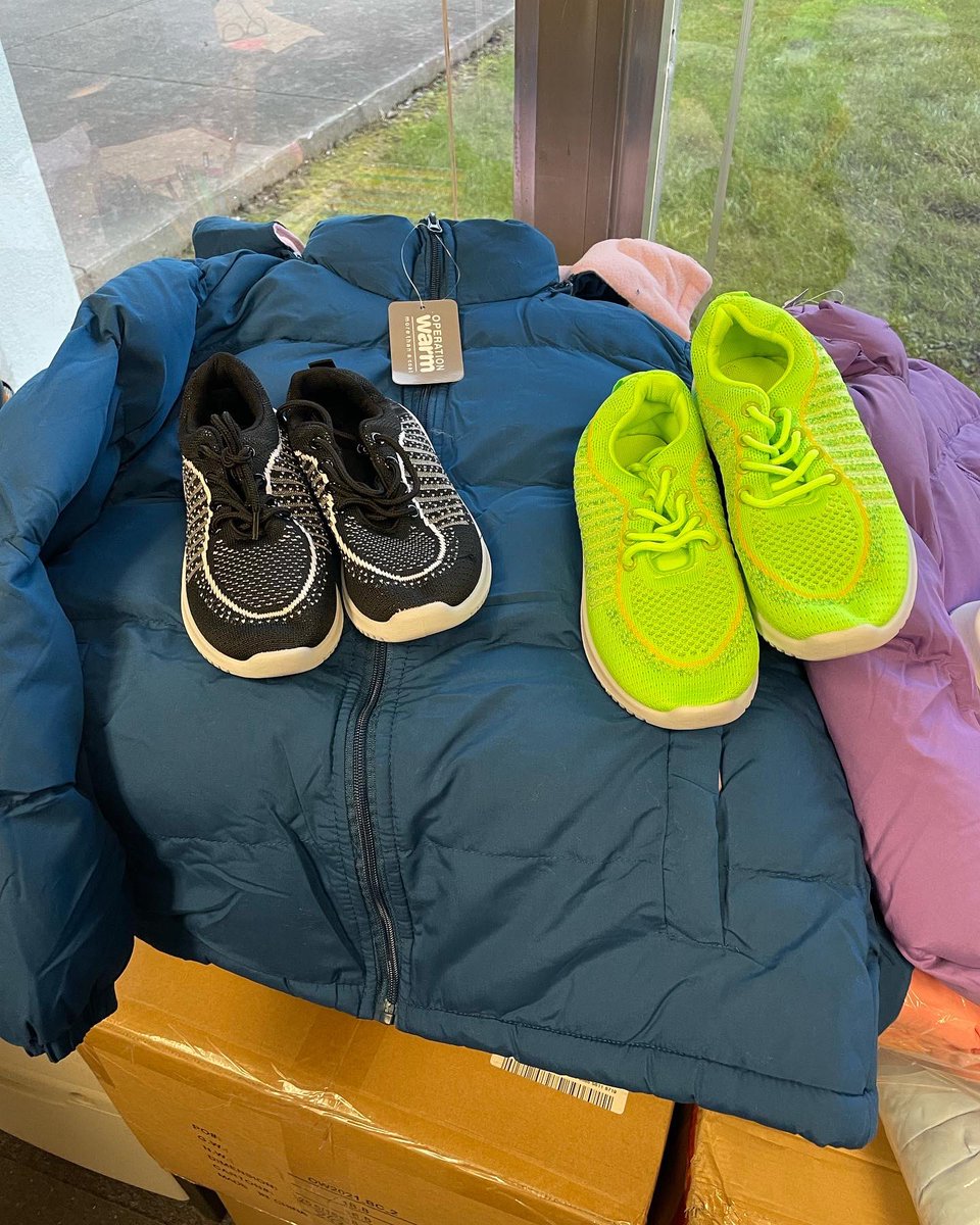 Iaff1346's tweet photo. The Oak Ridge Firefighters Association, with the support of our community, Operation Warm, and the Oak Ridge Family Resource Center, purchased 60 coats and 33 pairs of shoes. These items were distributed by the Oak Ridge family resource Center to Local children in need! https://t.co/Y2Nqa3gulC