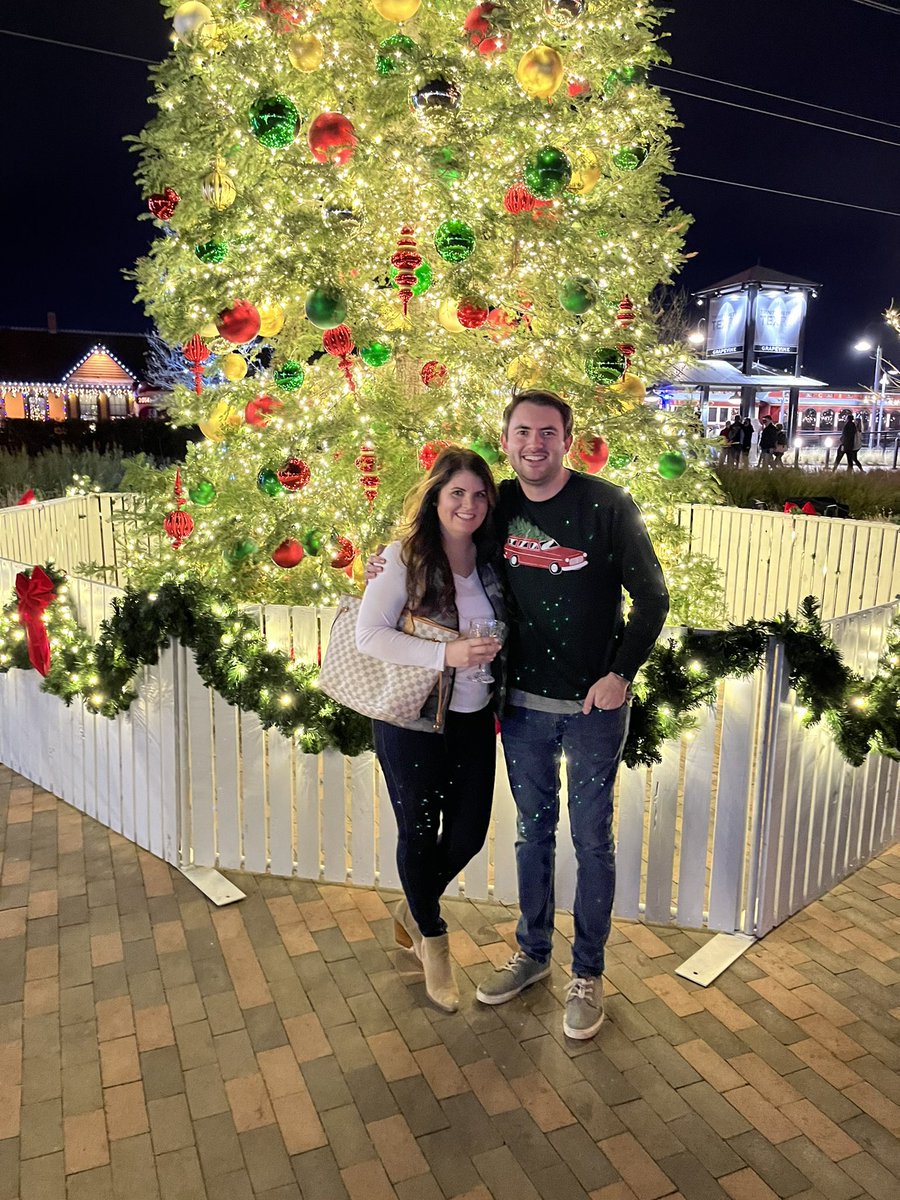 DWStraka49's tweet photo. Christmastime in Texas just hits different. 🎄💯 https://t.co/qG5SCvCYI3