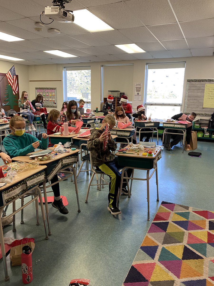 MrsKeady's tweet photo. We had ourselves an ornament making, stocking opening, movie watching, popcorn eating kind of day! Happy holidays from room 6! #wbwildcats https://t.co/QMvqfH0C3I