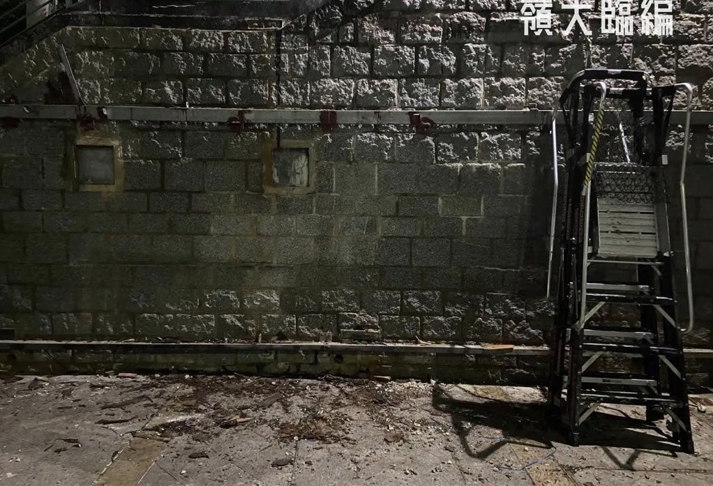 the852spirit's tweet photo. 0834, #Breaking : #Lingnan University has also removed a plaque of #TiananmenSquareMassacre off campus citing safety and legal concerns overnight. #1224HK #HongKong #censored #ccpway #nationalsecurity https://t.co/Zn5DCs8tJi