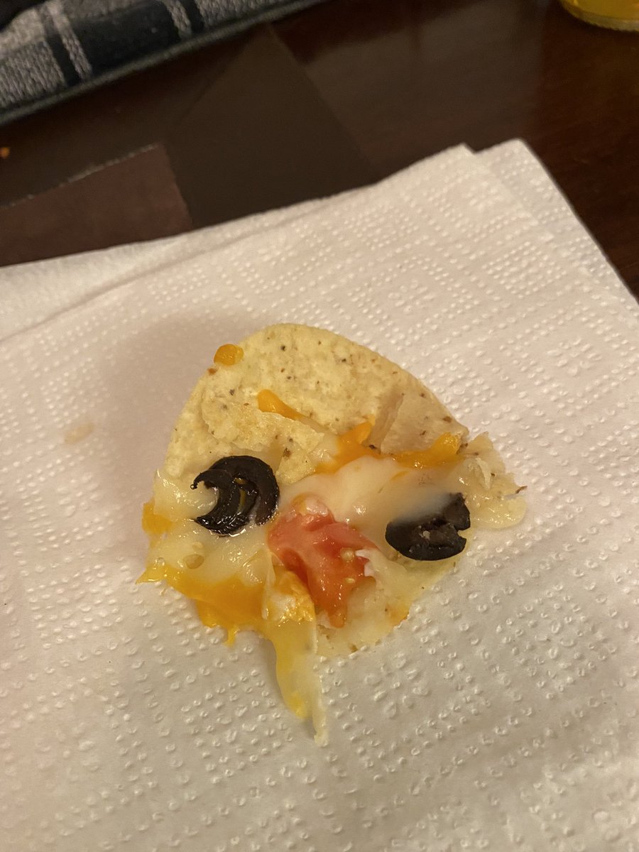 POFROMWHITEROCK's tweet photo. When you sit down for some home made nachos and @POTUS45 shows up to join you. #nachos #thedonald #formerpresident #holidayseason #christmastime2021 #trump2024 https://t.co/19UyR1TPtd