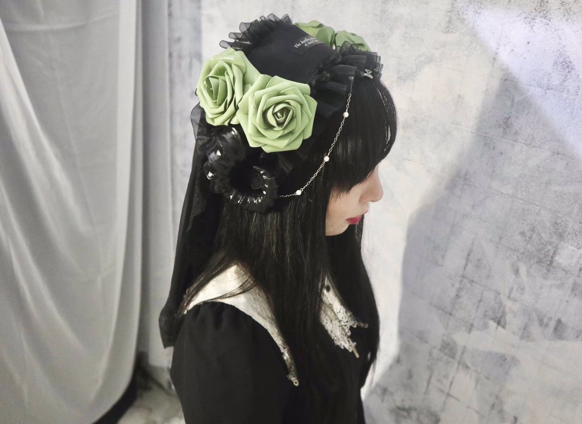 of_deep_love's tweet photo. 皆様メリークリスマス🎄
クリスマスプレゼントはお決まりですか？？

とってもお得なBASEクーポンが明日12/25の23:59までお使いいただけますので、初めてご利用の方もこの機会にお求めくださいませ🌟

悪魔の為の御粧しヘッドドレス（緑）

https://t.co/OYdIBRYgFm

SHOP

https://t.co/eDlJNeBzOT https://t.co/Q8x1MMCIBP