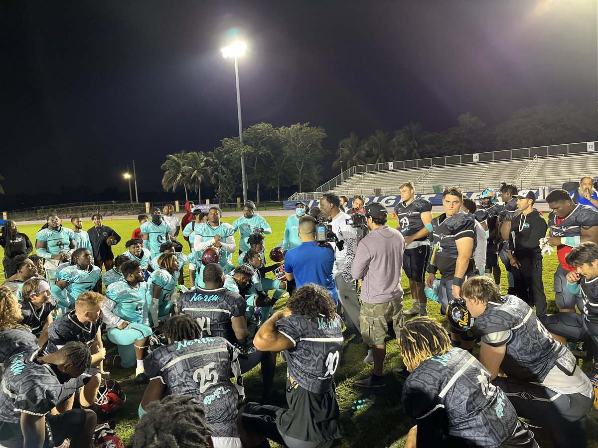 BALL GAME! Congratulations to team South Florida and head coach <a href="/Coachgcox/">Coach Cox</a> for a 15-3 <a href="/TOCSPORTS/">TOC, INC.</a> win over team Southwest Florida.  #hotbedworld