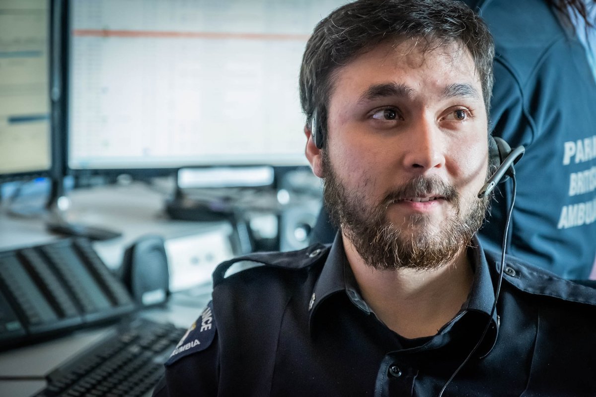 Sore throat, hangover, grazed knee - ouch, but self-care. Chest pain, loss of consciousness, blood loss - that’s all us.
Please help #dispatch staff and #paramedics to help you by knowing when to call 9-1-1.