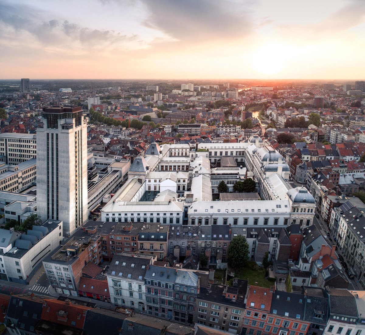 DORAssessment's tweet photo. 🎓Ghent University’s (@ugent) Research &amp; HR Departments worked together to implement a new research assessment framework focused on talent-oriented support &amp; coaching of the professorial staff.
Read more: https://t.co/DNZ364H1bA https://t.co/Ayd1JdP9ik