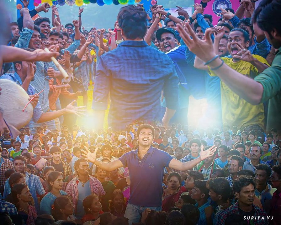Bommakuttie's tweet photo. Happy morning Thalapathy Bloods 🖤

#Beast @actorvijay https://t.co/H10YeXTM4w