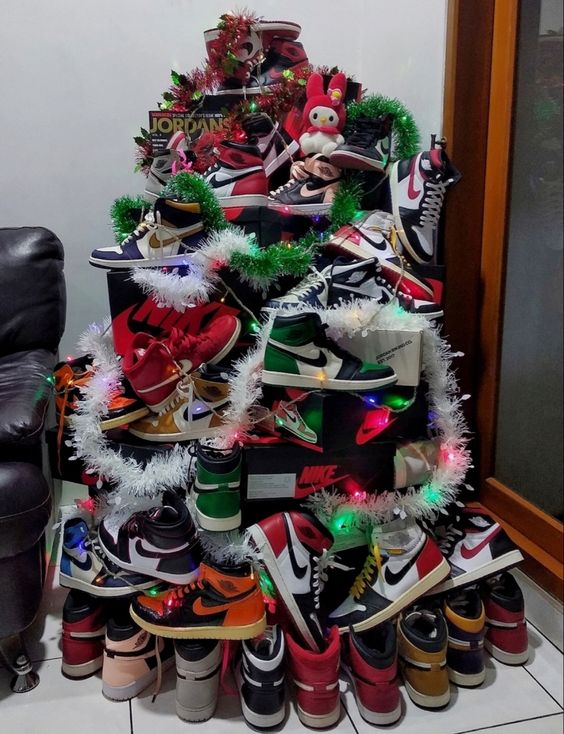 trantrinh20001's tweet photo. Merry christmas 🎄 https://t.co/O3C5uLjCi8