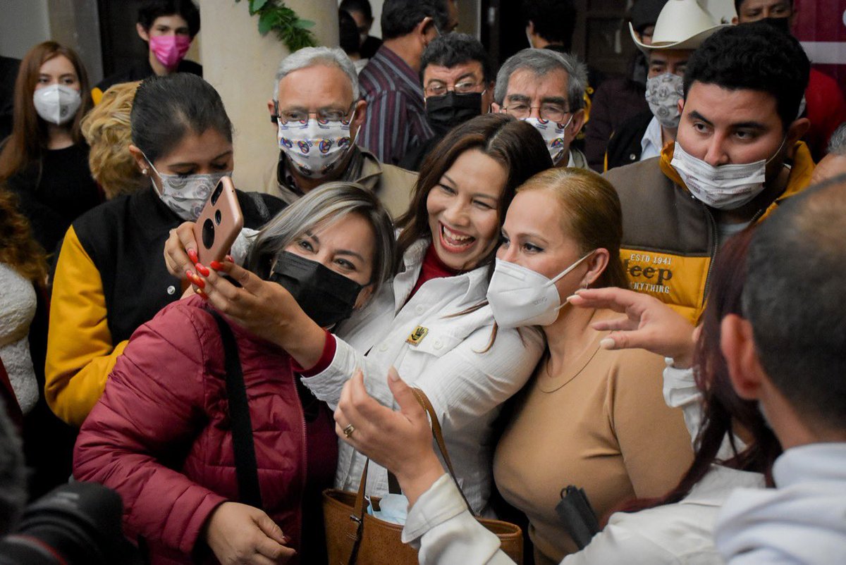 MarinaVitela_'s tweet photo. Gracias a los medios de comunicación que nos acompañaron esta tarde en la conferencia de prensa en la sede estatal de Morena.  

No olvidemos que nuestra principal lucha se centra en defender las causas que dieron pie al nacimiento de nuestro movimiento. https://t.co/2hNIT4VRN6