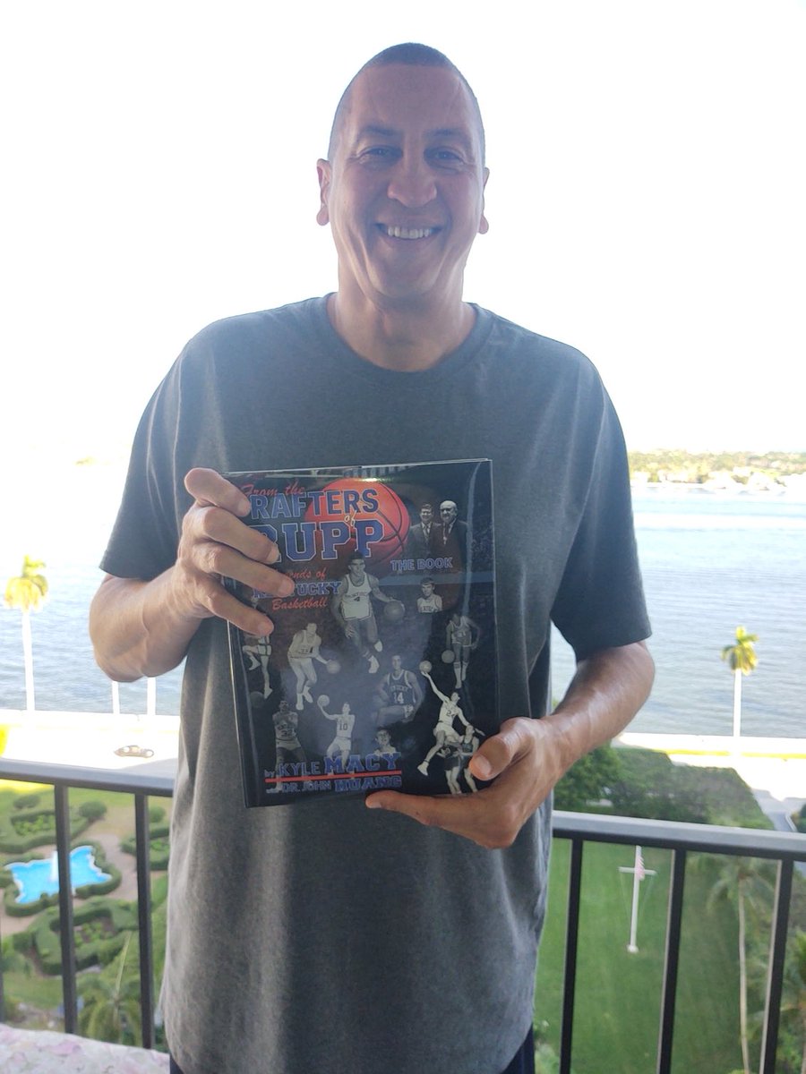 KyleMacy4's tweet photo. From the Rafters of Rupp-the Book is a great Christmas present for any sports fan. Just ask Sam Bowie!
#JosephBeth
#BigSam
#Boo https://t.co/HTfg2SOsf8