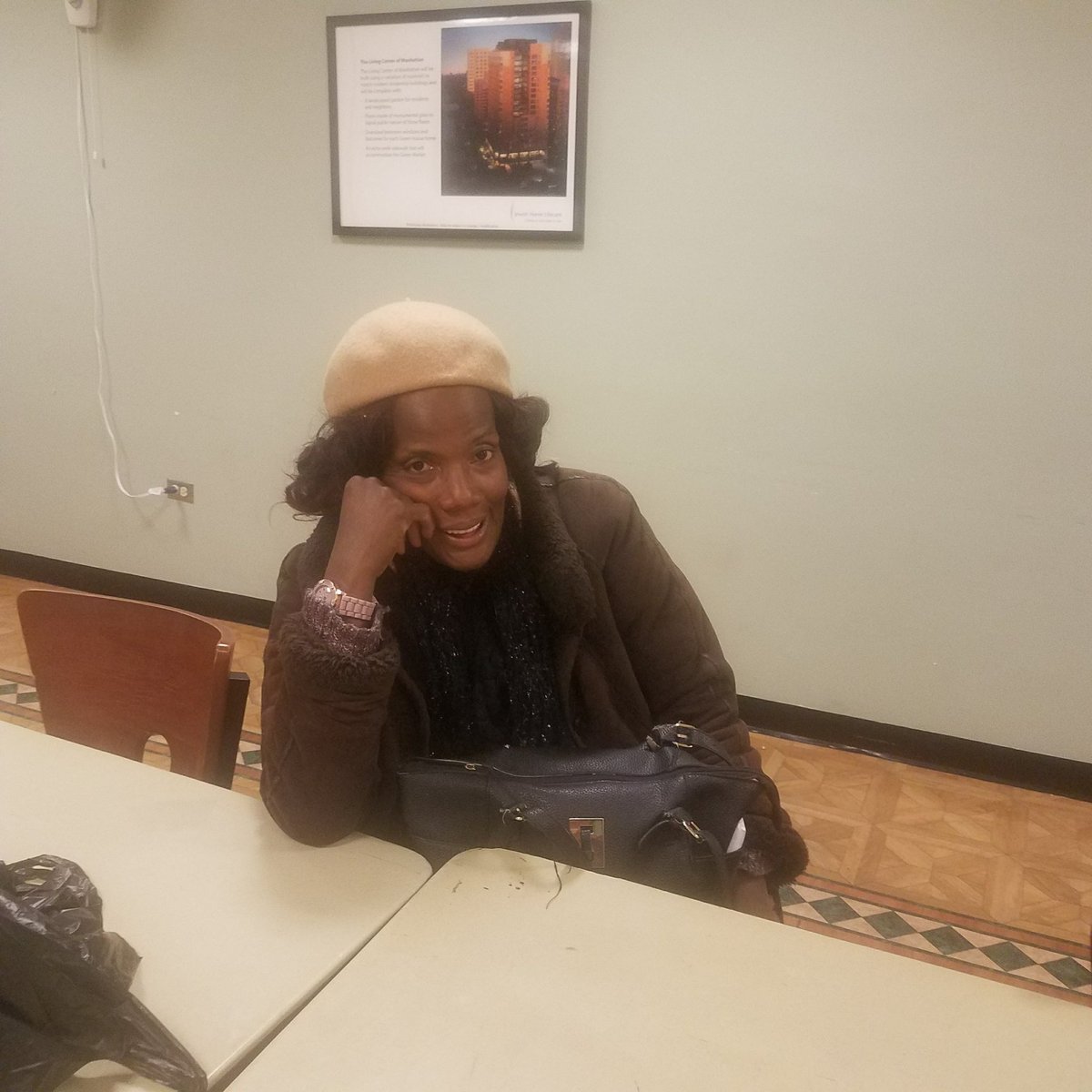 iamjasminegray's tweet photo. @NYPDMissing why hasn’t my mother’s photo been shared?? We’ve already filed numerous reports. #missingnyc #helpusfindus #Missing #MissingPersons #Bronx https://t.co/4myFtY3TtA