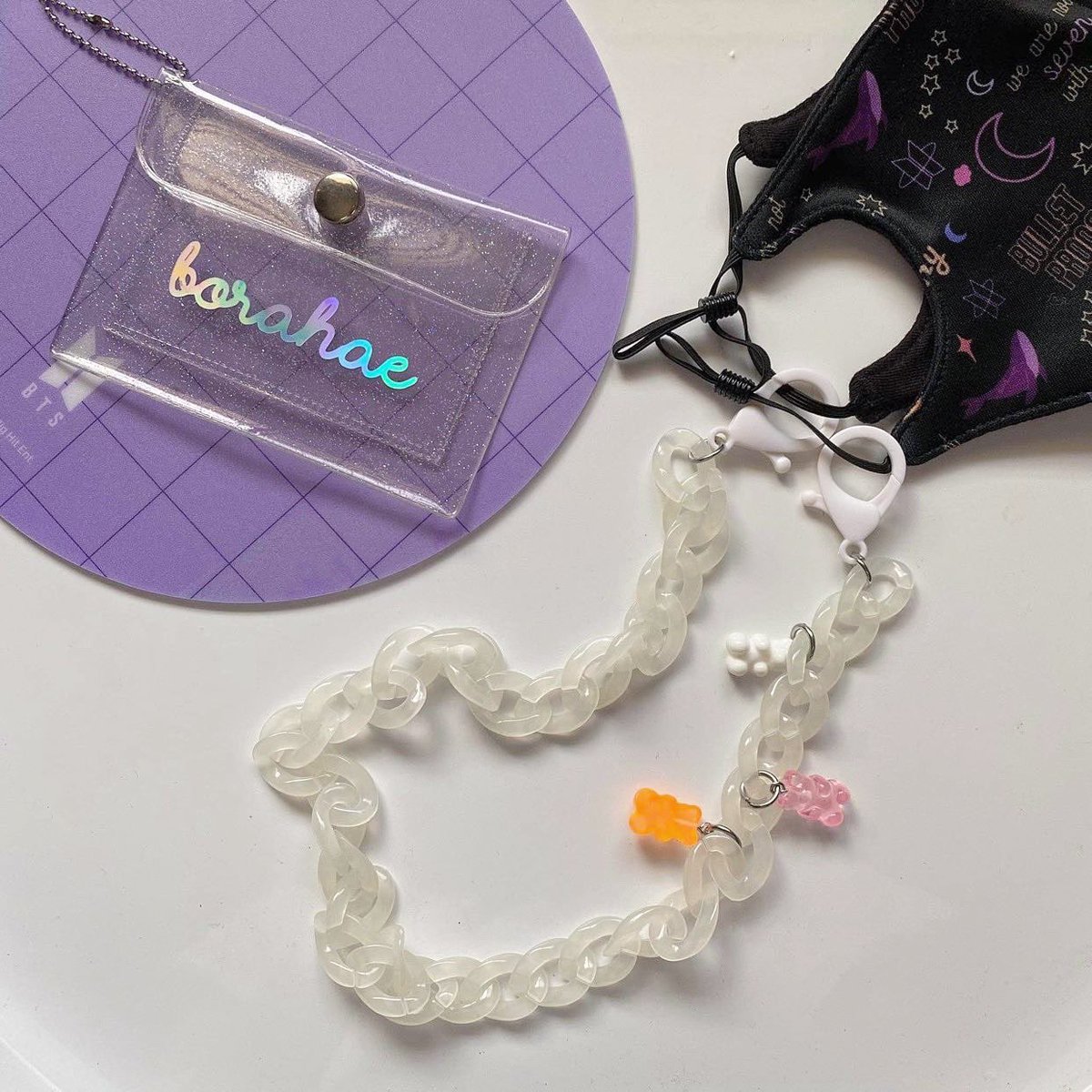 Looking for last minute gifts for your ARMY friends or familly? 💜 transparent wallet/card holder + mask chain for only P175 〰️ you can also add a post card for only P15! Or treat them a drink and you’ll get a free cupsleeve 🥰 Happy holidays, ARMY! #HappyHolidaysfrom0000cafe