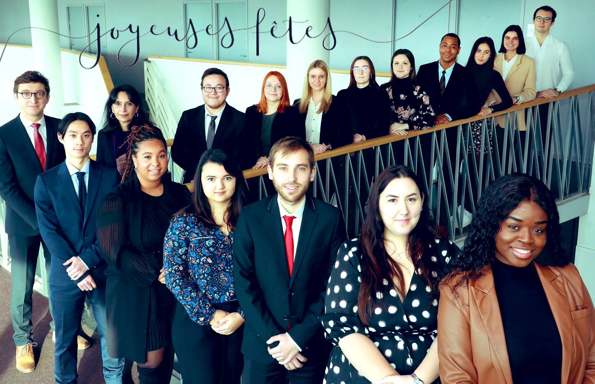 PierreBourdon92's tweet photo. [#UNIVERSITE] La #promotion2022 du Master #Droit des #Collectivités territoriales de @UniversiteCergy que nous avons l’honneur de diriger avec Nelly Ferreira... vous souhaite de #joyeuses #fêtes ! 🎉 https://t.co/ZUjwTYMUvD