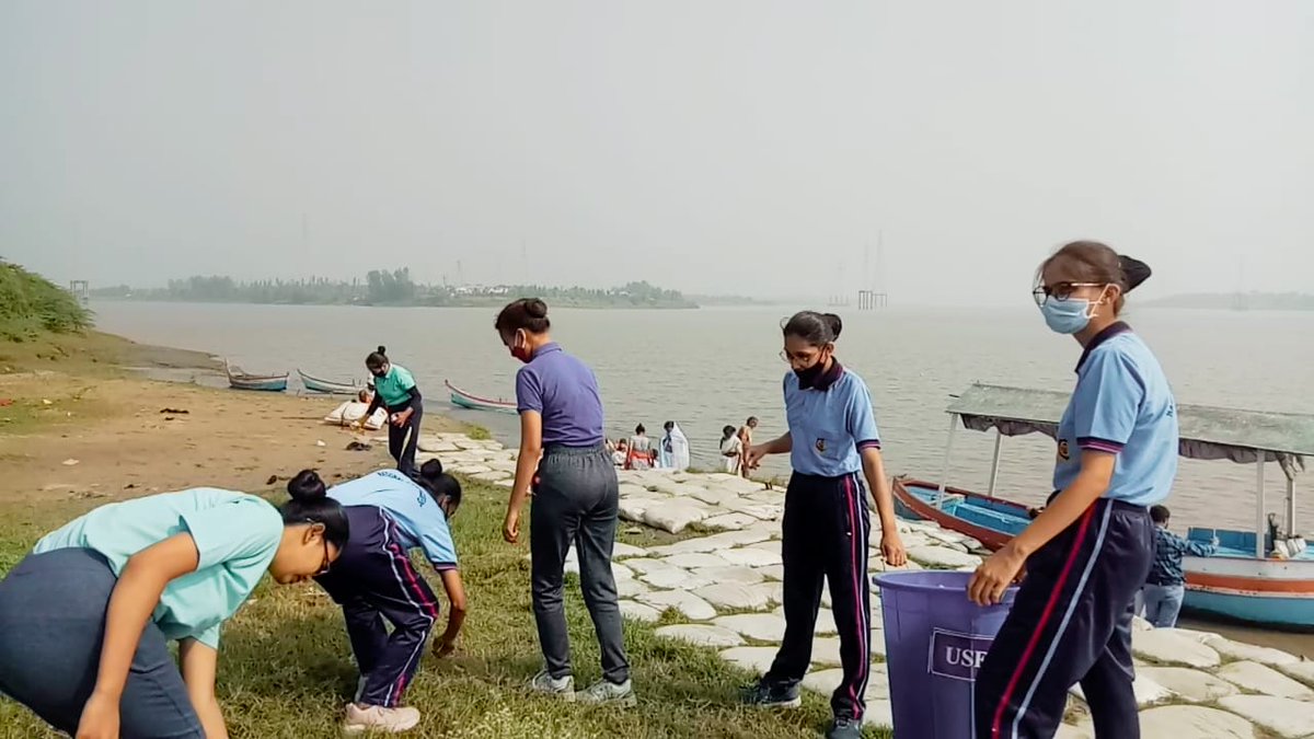 NCC_Dte_Gujarat's tweet photo. #NadiUtsav2021
#NCCGUJARAT
Cadets of 2 Guj Naval NCC Baroda carried out cleaning along Narmada River. #Plasticwaste was collected and awareness about river pollution was spread among locals.
@DefencePRO_Guj @HQ_DG_NCC
@drajaykumar_ias
@jitu_vaghani
@GovernorofGuj
@Bhupendrapbjp https://t.co/0JOY3G2al4