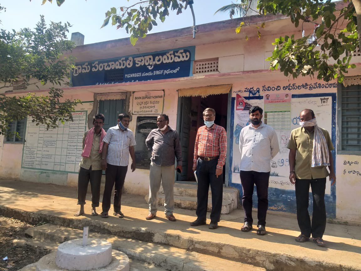 mb_telangana's tweet photo. Deputy Executive Engineers inspected and created Awareness on consumption of #MissionBhagiratha water in villages at Budhavarampet of Ramagiri(M) 
Thummalapally &amp; Ullampally villages of Vangoor(M)
At Medipallykalan of Pudur(M) as a part of Ph-III 
@SmitaSabharwal @DayakarRao2019 https://t.co/Bc1jvSJUGI