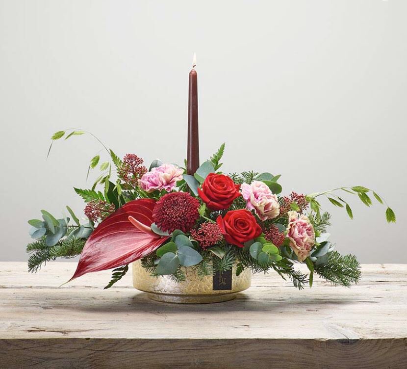 AnneFlorist's tweet photo. Don’t forget to dress your table for Christmas #ChristmasFlowers #Naas #Kildare https://t.co/LFlJ6NOrZ8