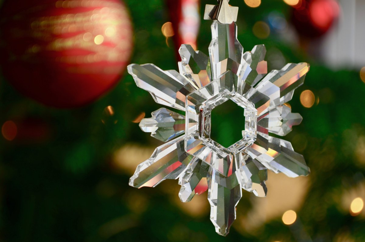 CollegBernardi's tweet photo. Ein weiteres sehr außergewöhnliches Jahr neigt sich dem Ende zu: Wir wünschen allen ein frohes, ruhiges, besinnliches &amp; gesegnetes Weihnachtsfest, einen guten Rutsch ins neue Jahr 2022 und ganz besonders Gesundheit!

#collegiumbernardi #mehrerau #wirsindmehrerau #weihnachten https://t.co/YhsvHRmlNZ