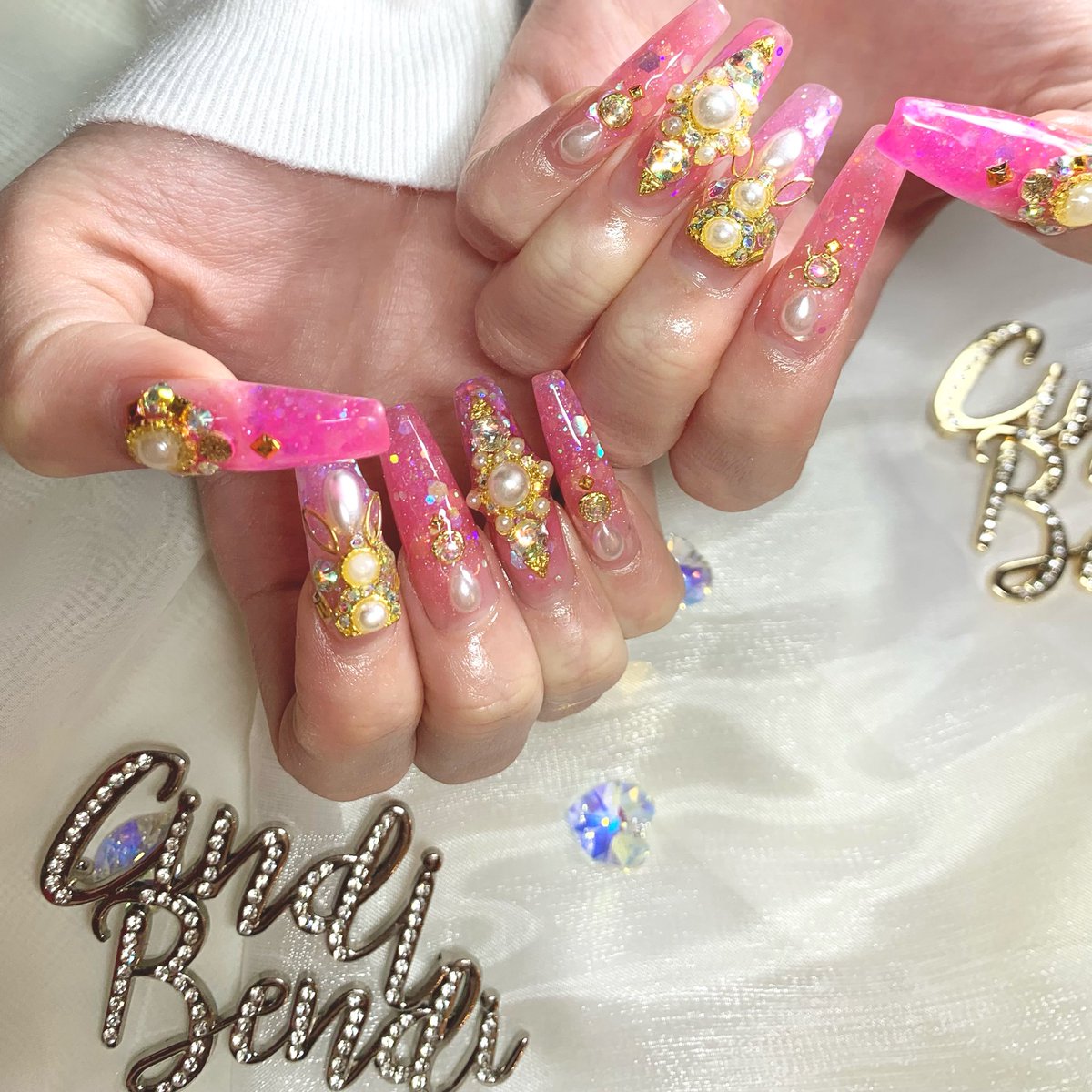 asuka_popgirls_'s tweet photo. 💗2021 LAST NEW NAIL💗
#cindibendi さんで
ネイルしていただきました〜♥
キラキラゴテゴテの鬼ギャルにしてもらって毎日爪見てるだけで超ᕼᗩᑭᑭY〜✨
どタイプすぎてお気に入り😍
ありがとうございました〜💗
#ギャルネイル #ギャル #ネイル #スカルプネイル https://t.co/6b6yUP41Z6