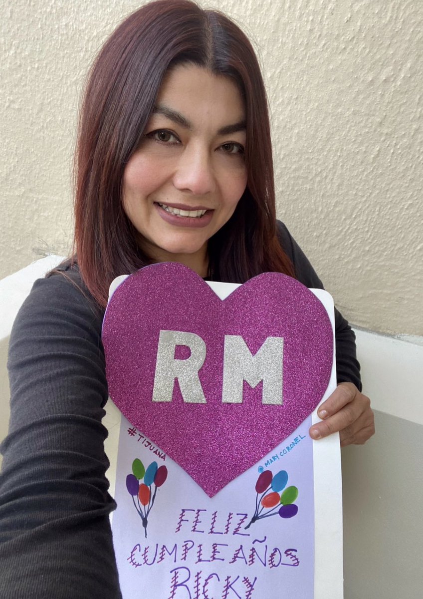 marycoronelg's tweet photo. @ricky_martin Feliz Cumpleaños 🎈🎉🎁🎂🎊  #SexySoul que la vida te conceda una vida llena de Bendiciones y Éxito, un abrazo desde #Tijuana https://t.co/HDVF6WeBEv