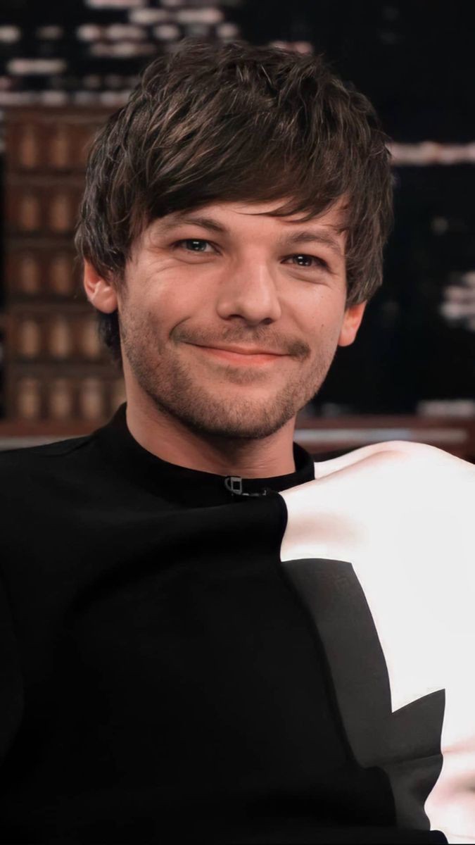 Harrymipatron2's tweet photo. Gracias por salvarme <3
#HappyBirthdayLouisTomlinson https://t.co/wtaWx1lKYP
