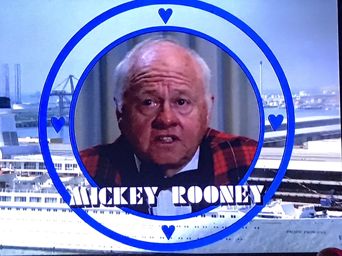Watching my favorite #Christmas episode of #LoveBoat #MickeyRooney as an angel & starring @MoMcCormick7  & @donnyosmond  as young marrieds ❤️🛳
