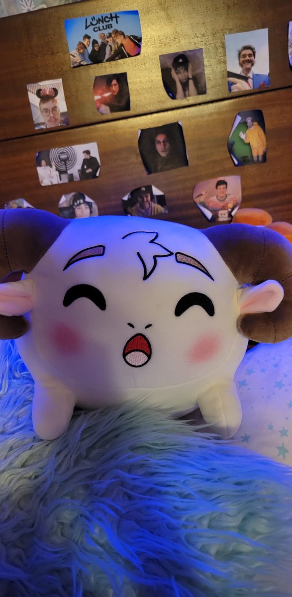 itzolivia0's tweet photo. little buddy came just in time for Christmas :) @youtooz @jschlatt https://t.co/cQGmqIAy5m