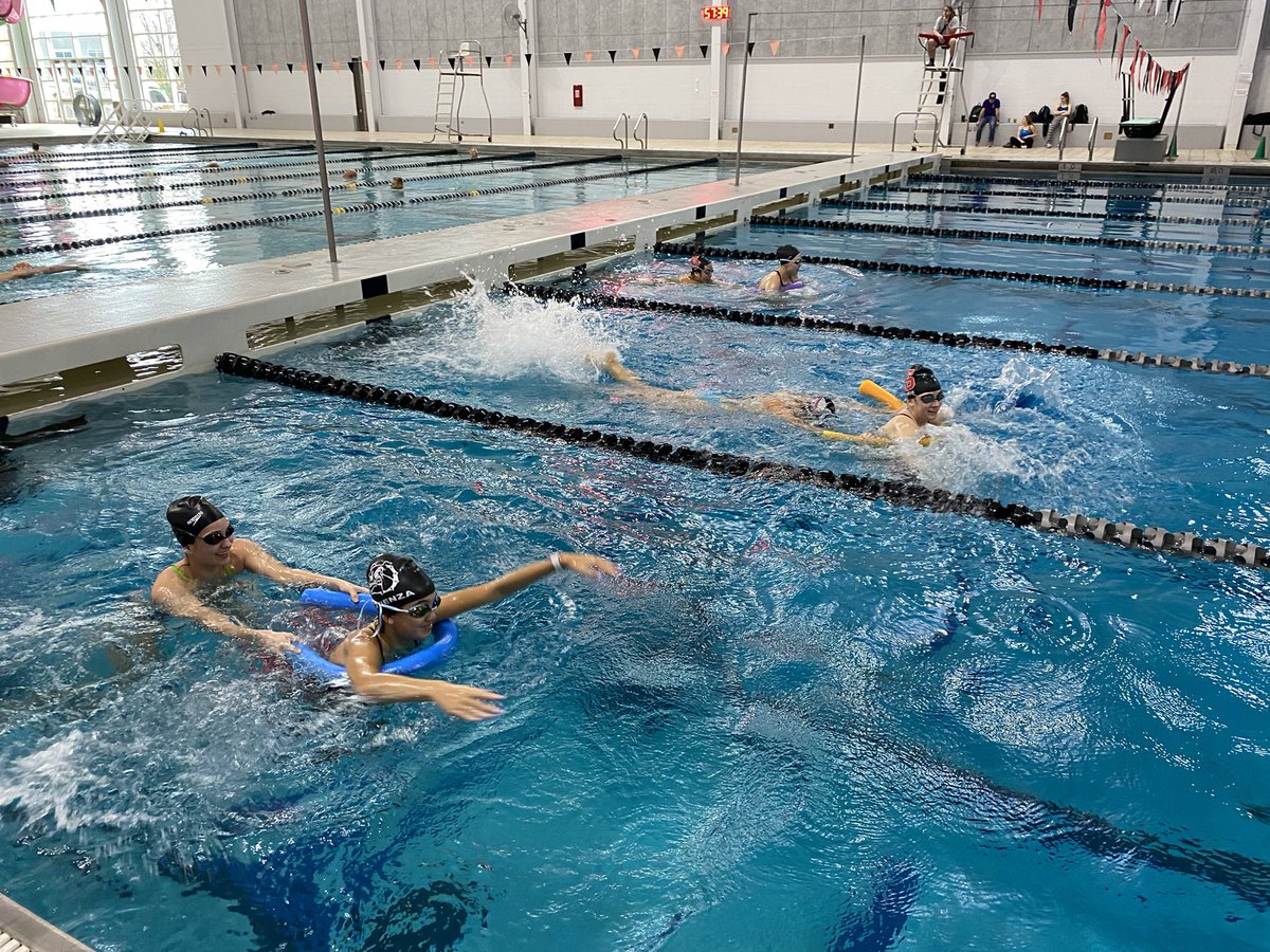 FZS_SwimandDive's tweet photo. End 12 days of Christmas practice with a little reindeer partner relay. #teamwork #funpractice https://t.co/nhdz0OyKvR