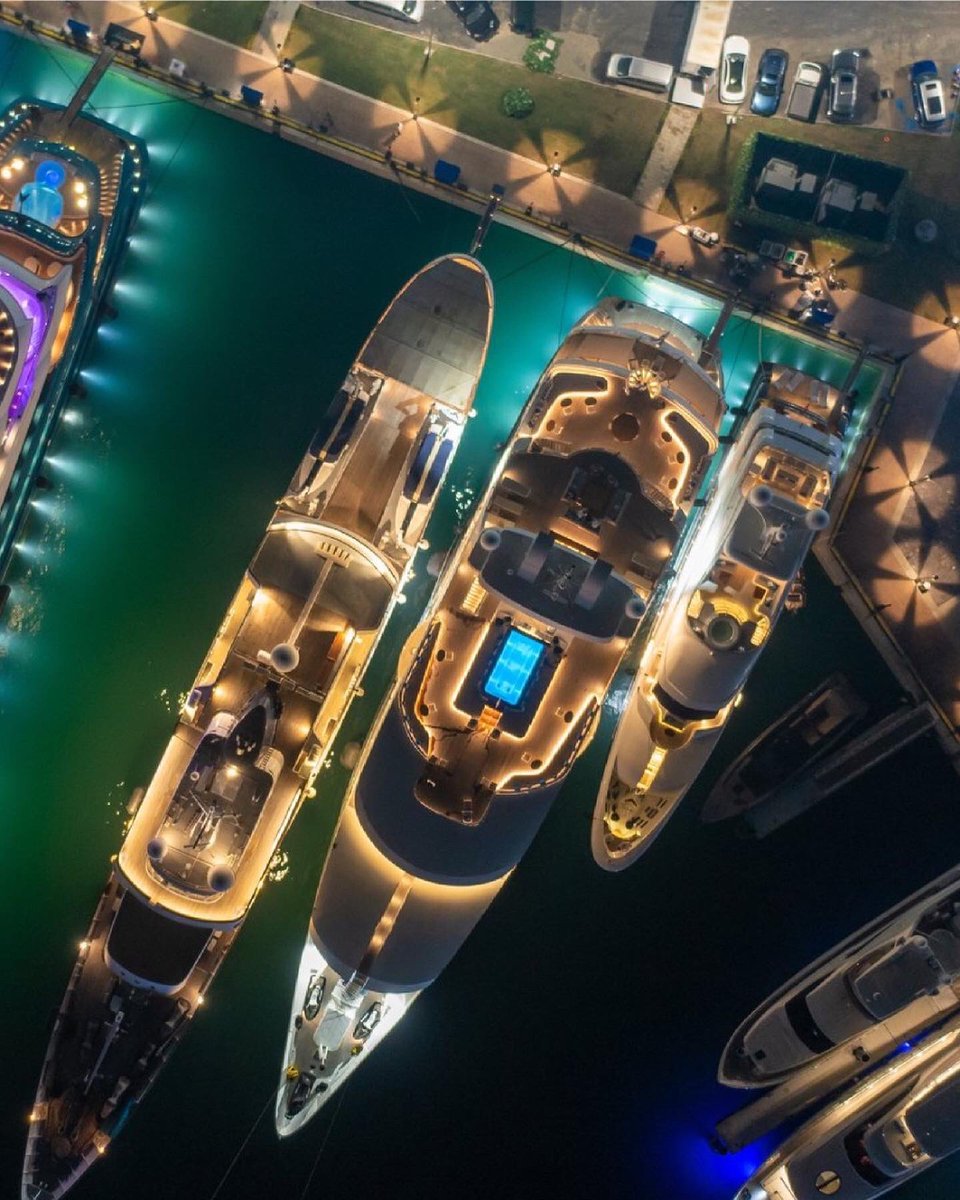 #saudistyle #saudi  #jeddahyachts #rehalati #رحلاتي #يخت #يخت_للايجار #يخت_جدة #swimmingjeddah #saudiarabia🇸🇦 #yatchjeddah  #familysaudia #water_activities #jeddahwaterfront #ilovejeddah #جدة #جدة_لايف #جدة_السعودية #سعوديات #أبحر #ابحر_جده #الغوص_في_جدة #صيد