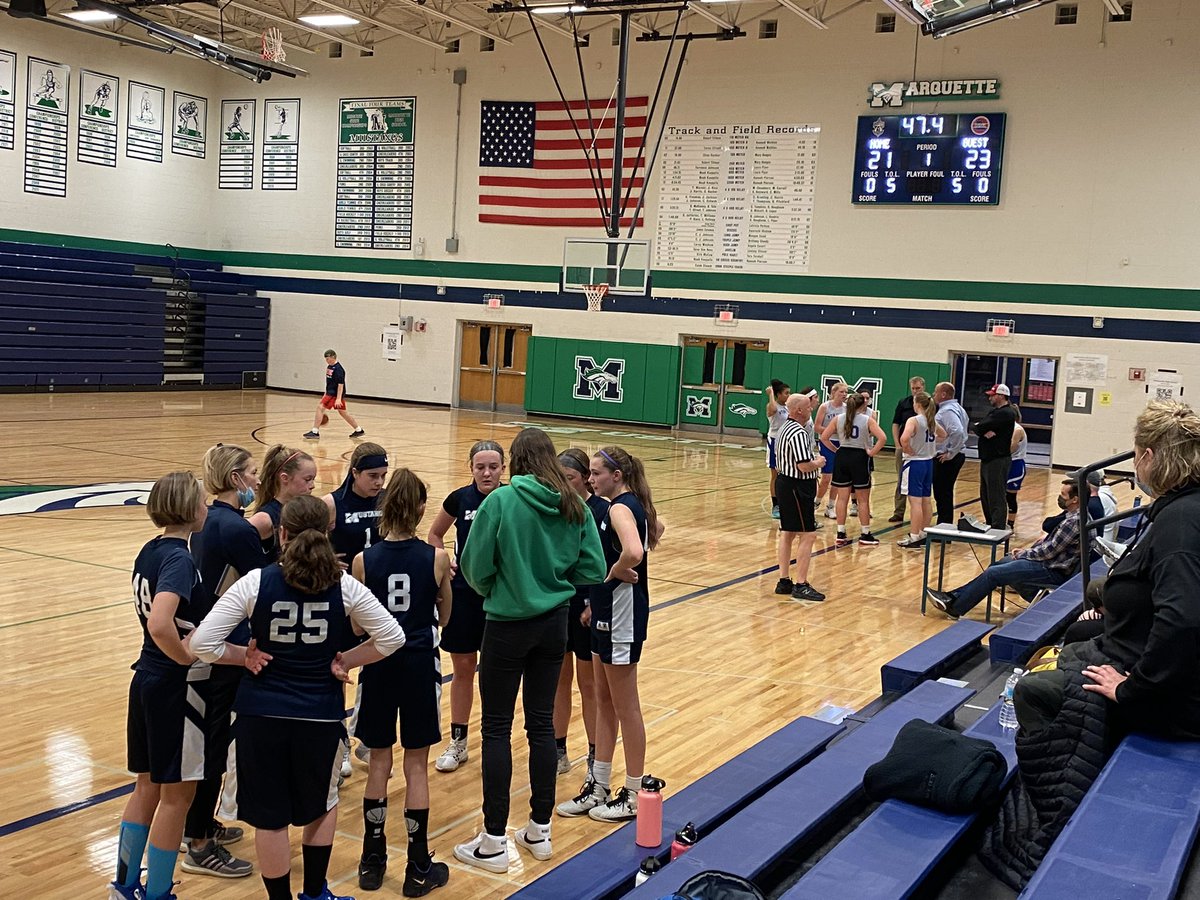 allyfitz5's tweet photo. So proud of these young women as @MustangsWBB2026 places 2nd in the Jingle Jam Tournament! We earned our spot in the championship game with a come from behind win and a win against the # 1 seed. Love their grit and perseverance; bright future for this group! https://t.co/nEoGHUMRF8