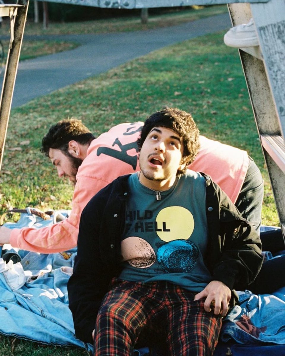 byemilo_'s tweet image. 3 years ago 💛💛💛 thank you to everyone who listened to the album
love y’all 
new music next year