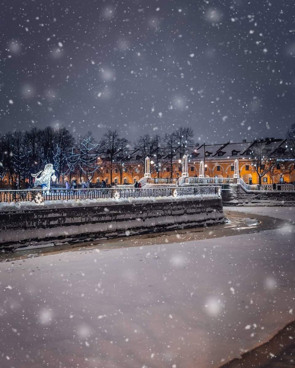 Wonderful dream holidays are coming!
#toursofstpetersburg #Christmas #HappyNewYear2022 #privatetoursstpetersburg #stpetersburgtours